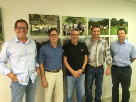 ABCZ e New Holland avaliam início de parceria em 2015