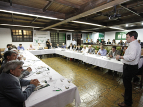 Promoção internacional da pecuária é um dos temas de reunião na CNA 