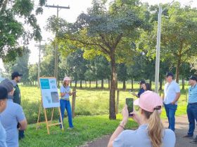 Fazenda Experimental da ABCZ recebe visita da Caravana ILPF