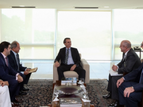 Presidente da ABCZ se reúne com Jair Bolsonaro e oficializa convite para ExpoZebu 2019