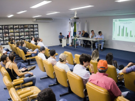 Universitários participam de palestras promovidas pela ABCZ Jovem