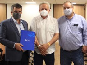 Vice-governador de MG visita ABCZ e recebe convite para 87ª ExpoZebu