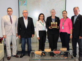 Secretária de Minas Gerais recebe Troféu ABCZ Mulher