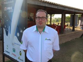 Pastagens, genética e leite são destaques no 2º dia de palestras da ExpoZebu Dinâmica