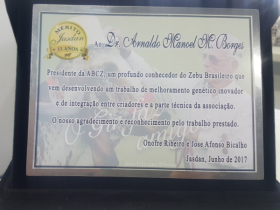 Presidente da ABCZ recebe Mérito Jasdan