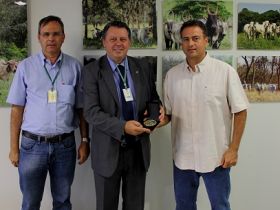Presidente da ABCZ recebe visita de representantes do MAPA