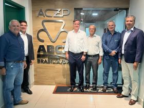 Em Brasília, ABCZ batiza oficialmente ETR e assina parceria para construção de centro de capacitação no Distrito Federal