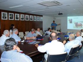 Criadores de sindi e indubrasil participam de reunião na ABCZ